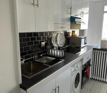 Pierrefitte-sur-Seine Apartment | Maison proche Paris métro 13