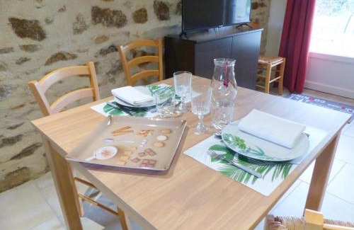 Cressanges House | Maison rénovée pour couple au cœur d'une ferme avec SPA - FR-1-489-579