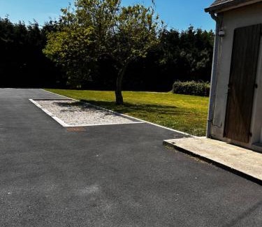 Reville House | Maison - Réville avec son boulodrome !