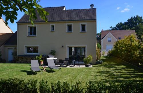 Esbly House | Maison Reine-Claude