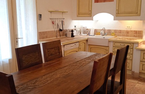 Roussas House | Maison Roussas