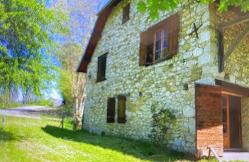 Attignat-Oncin House | Maison Savoyarde à Proximité du LAC D'aiguebelette