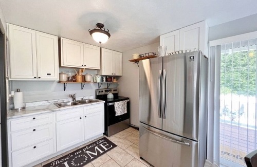 Peoria House | Maison Serene of Peace 02 - gorgeous, charming, quiet, clean and adorable