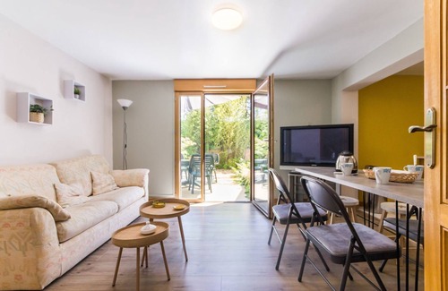 Oudon House | Maison Sous les pommiers
