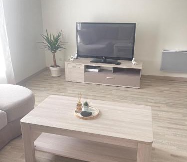 Crevecur-le-Grand Villa | Maison spacieuse de Lila avec 3 places de parkings
