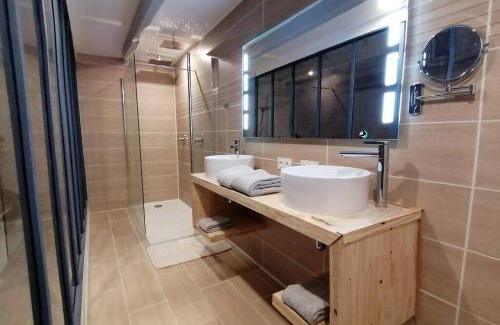 Inzinzac-Lochrist Apartment | Maison tout équipée! Avec SALLE DE CINÉMA!