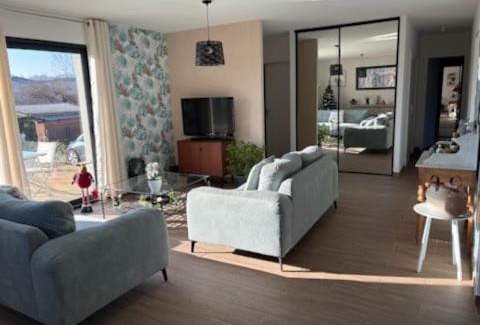Le Pont-de-Beauvoisin Villa | Maison tout confort, 4 pers parking privé