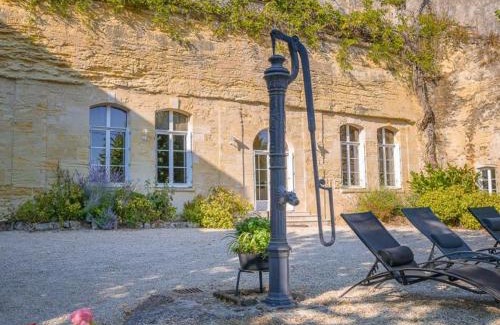 Vouvray House | Maison troglodyte élégante avec spa, salle de jeux et jardin clos à Vouvray - FR-1-381-87