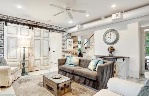 Historic Downtown Savannah Apartment | Maisonette La Belle