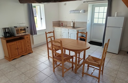 Saint-Cosme-en-Vairais Apartment | Maisonnette