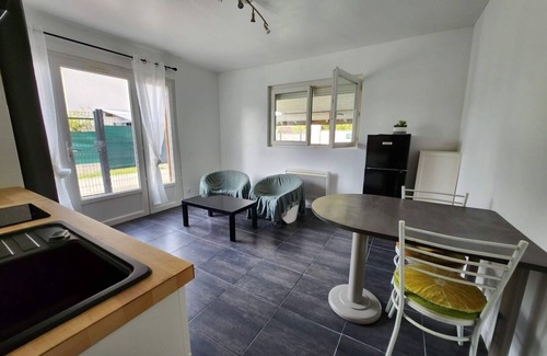 Montcourt-Fromonville House | Maisonnette Avec Parking Gratuit