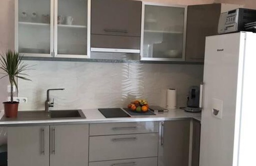 Auneuil Apartment | Maisonnette avec la terrasse