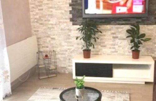 Auneuil Apartment | Maisonnette avec la terrasse