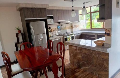 Banos de Agua Santa Apartment | Majestic Baños Vacation Getaway 2