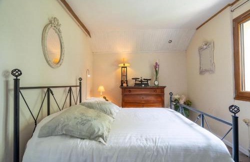 Ganges House | Majestic holiday home in Laroque with hot tub, cleaning included
