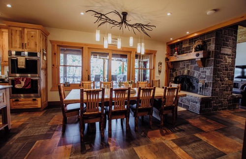 Cold Brook Cabin | MAJESTIC LAKE FRONT LUXURY ADIRONDACK LODGE FEATURING 8,898 SQ. FT LIVING SPACE
