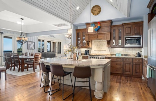 Vein Mountain House | Majestic Mountain Manor | Perfect, Pet-Friendly Mountain Retreat with Amazing Views
