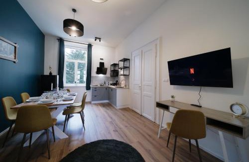 Vinohrady Apartment | Majestic Square View Residence