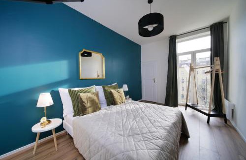 Vinohrady Apartment | Majestic Square View Residence