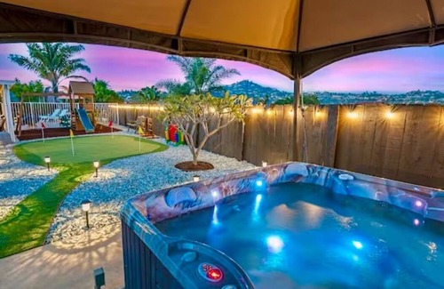 Spring Valley House | Majestic Views Pool&Jacuzzi, Mini Golf, Playground