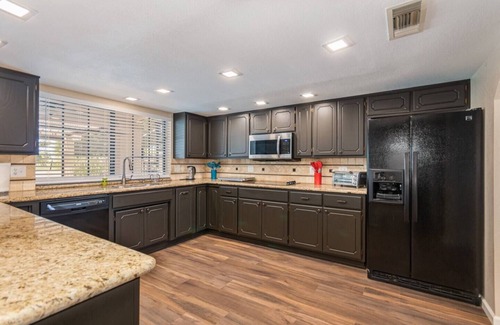 Casa Grande House | Majestic Villa/Heated Pool/Wifi/Work Station/Golf