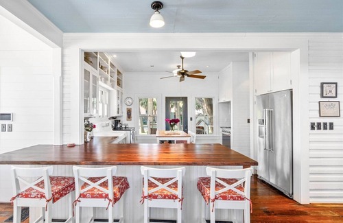 Rockport House | Make your Getaway to the Coast HISTORIC! Book THE WOOD HOUSE Today!