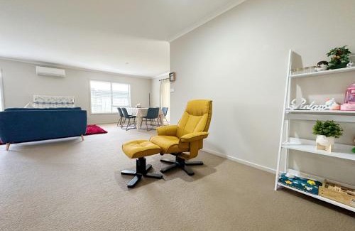Pukehangi House | Make yourself Home