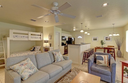 Safe Harbor House | Makin Waves - Close To Everything!