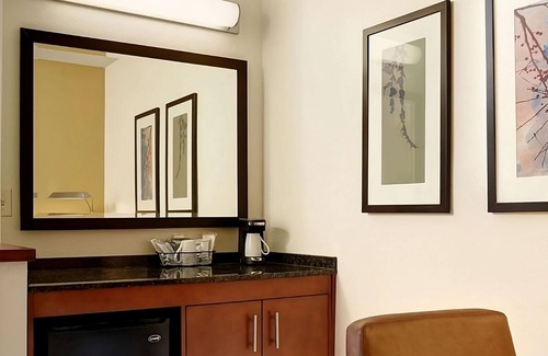 Gwinnett Place Apartment | Making The Best Memories Along The Way! Close to Pirate’s Cove Adventure Golf!