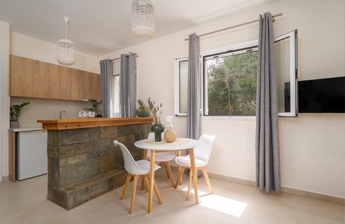 Malia Apartment | Malia Crete Garden Studio - Near to the Beach