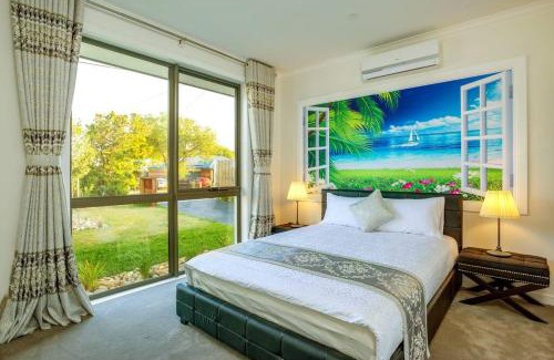 Capel Sound House | MALIBU House - BEACH & HOT SPRINGS - 16 guests