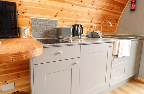 Knott End-on-Sea Cottage | MALLARD VIEW, romantic, character holiday cottage in Lancaster