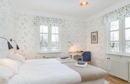 Strangnas Municipality Bed & Breakfast | Malmgårdens vandrarhem B&B