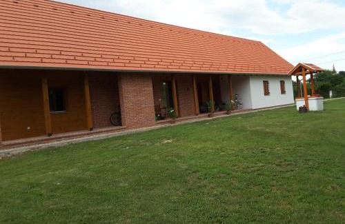 Zsira Apartment | Malomkő Apartman
