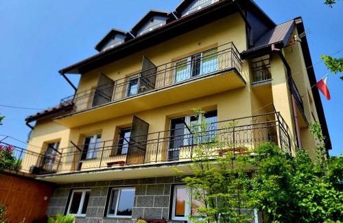 Polanczyk House | Malownicze Bieszczady - pokoje goscinne