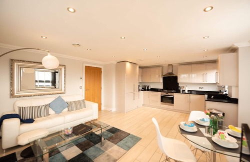 Reading Apartment | Malthouse Court - Premium 2-Bed 2-Bath w/Balcony