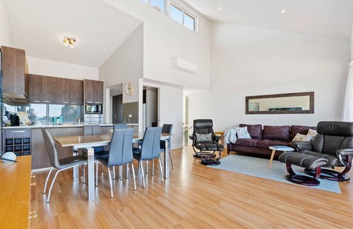 Malua Bay Apartment | Malua Dream - Absolute Beachfront Apartment