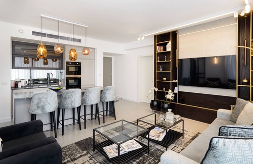 Kerem HaTeimanim Apartment | MAMAD High End 2BR with City & Sea View by FeelHome