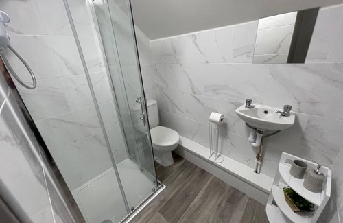 Salford Apartment | Manchester's Vibrant and Cozy Studio Apartment - Central Location