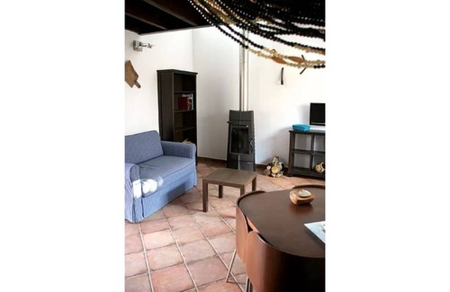 El Almendro Cottage | Manganese House - La Mina Rural