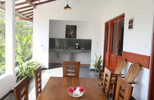 Kaluwamodara House | Mango Lodge homestay
