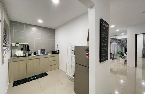 Kampung Kuala Pari Apartment | Manhattan Suites IPOH Waterpark by uBook