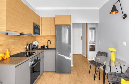 Carabacel Apartment | Manifesto apartment in the center of Nice