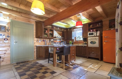 Dhrafi Villa | Manina chalet with pool