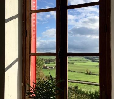 Lanty House | Manoir Bnburgundy 8 P