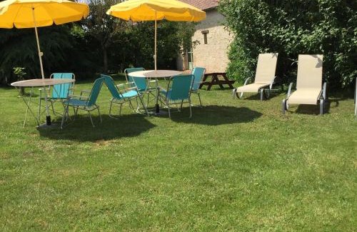 Epineu-le-Chevreuil House | Manoir de charme avec jardin, salle de jeux et proche du Mans (25 min) - FR-1-410-197