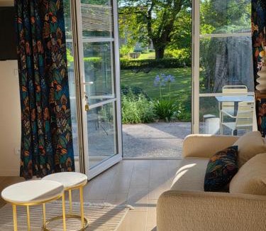 Laignes Bed & Breakfast | Manoir de L'Echauguette