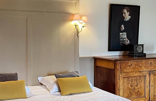 Mont-Dol Apartment | Manoir de la Bégaudière : Gîte Duguay Trouin