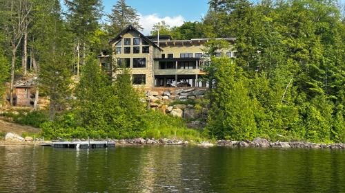 Wentworth-Nord House | Manoir du Lac Kelly