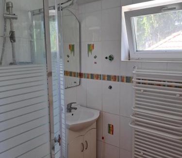 Mogyorod House | Manoka Guest House
